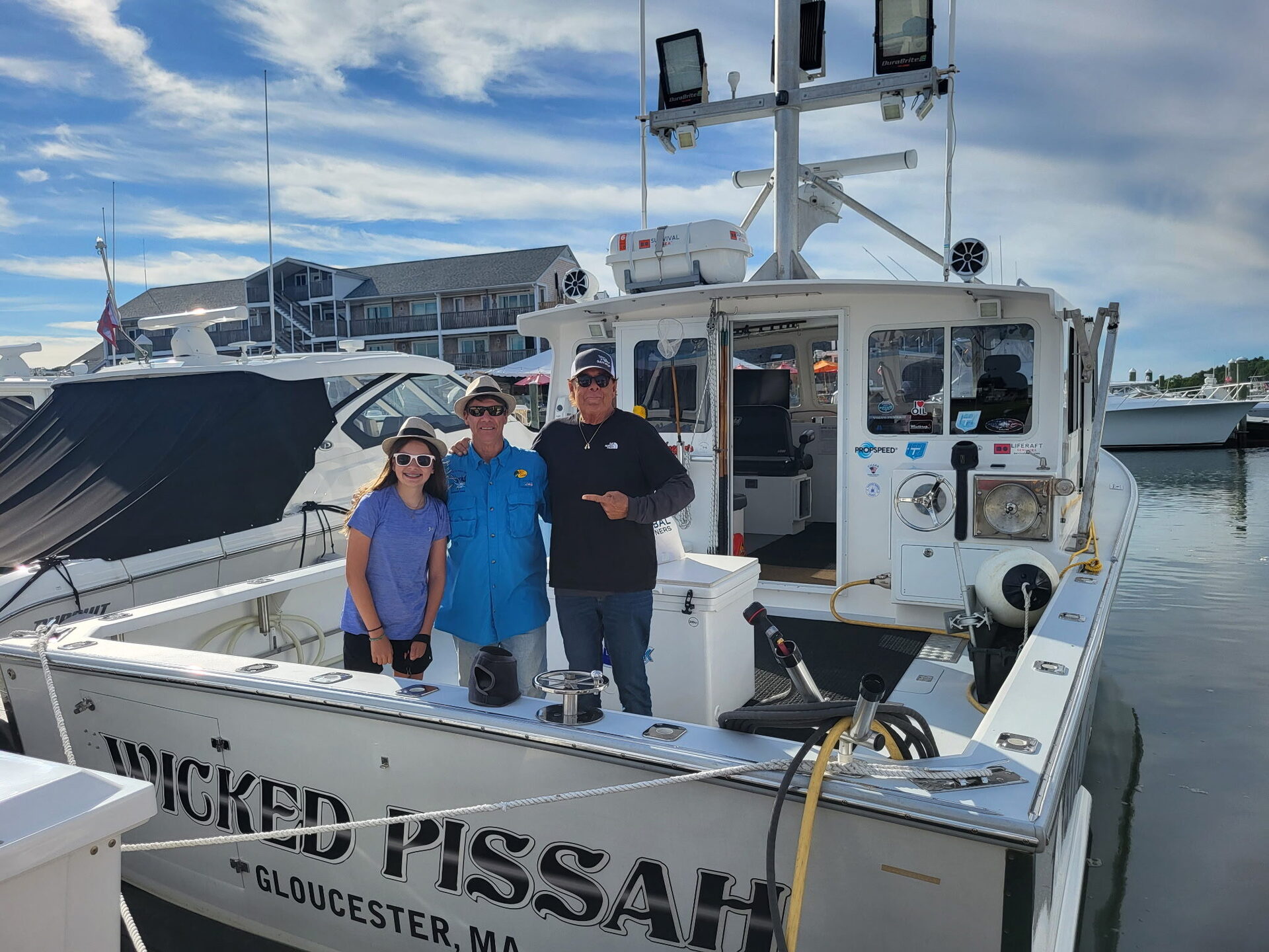1,000-lb Bluefin Tuna with Wicked Tuna Captains